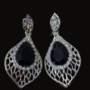 Crystal Collection  Black stone and rhinestone dangle earrings NWT